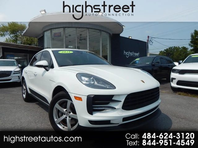 2021 Porsche Macan  AWD photo