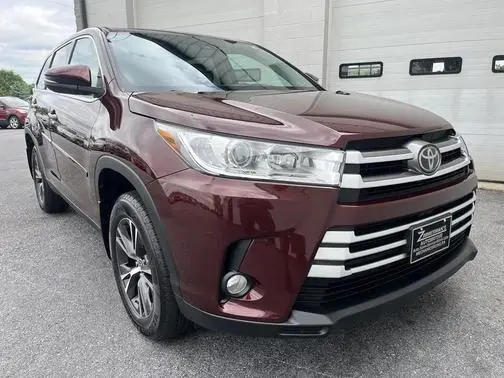 2019 Toyota Highlander LE Plus AWD photo