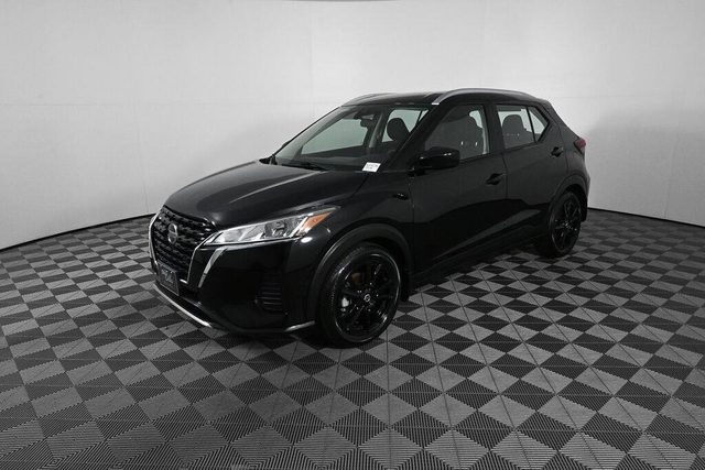 2021 Nissan Kicks SV FWD photo
