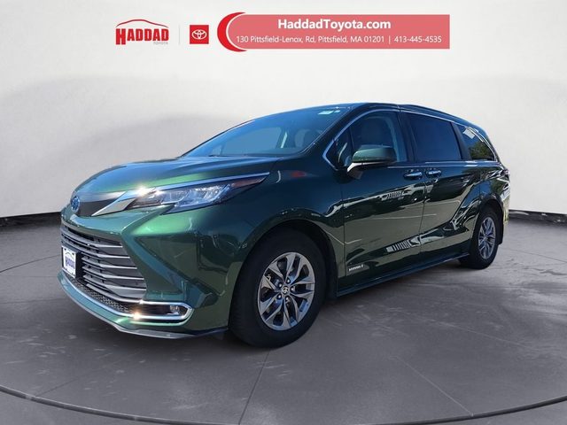 2021 Toyota Sienna XLE AWD photo