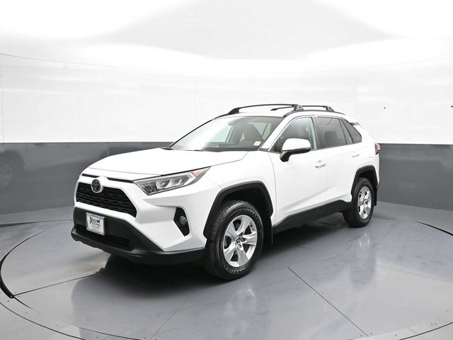 2021 Toyota RAV4 XLE AWD photo
