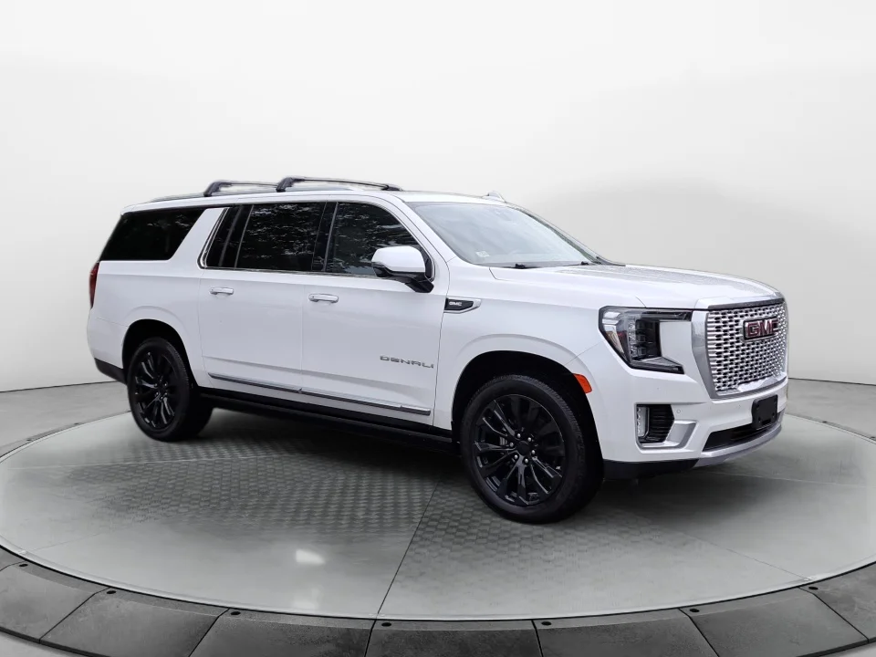 2021 GMC Yukon XL Denali 4WD photo