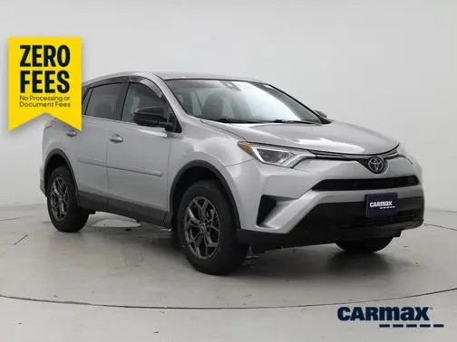 2018 Toyota RAV4 LE AWD photo
