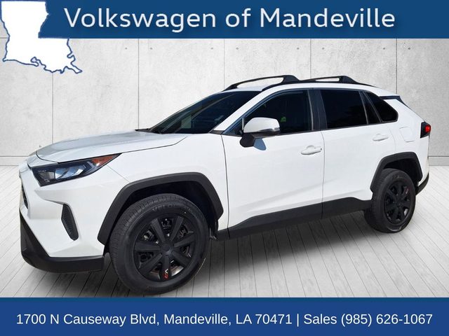 2021 Toyota RAV4 LE FWD photo