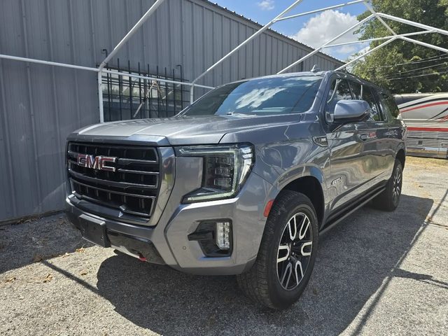 2021 GMC Yukon XL AT4 4WD photo