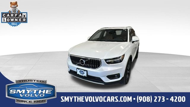 2021 Volvo XC40 Inscription AWD photo
