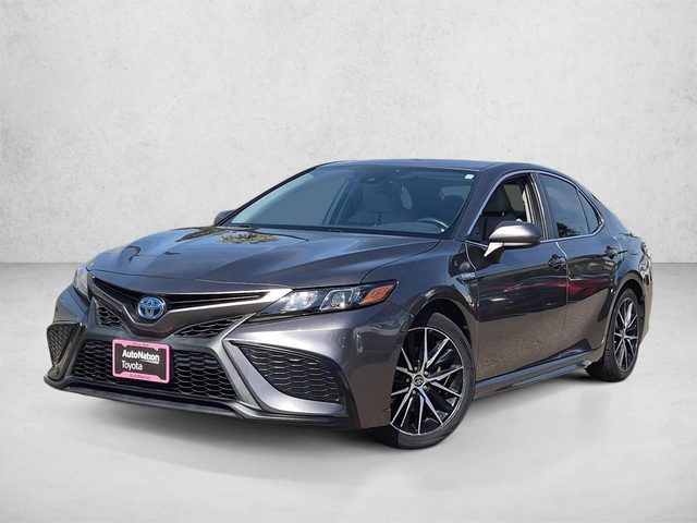 2021 Toyota Camry Hybrid SE FWD photo