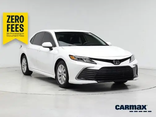 2021 Toyota Camry LE FWD photo