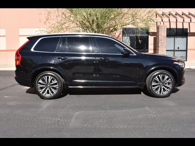 2021 Volvo XC90 Momentum AWD photo
