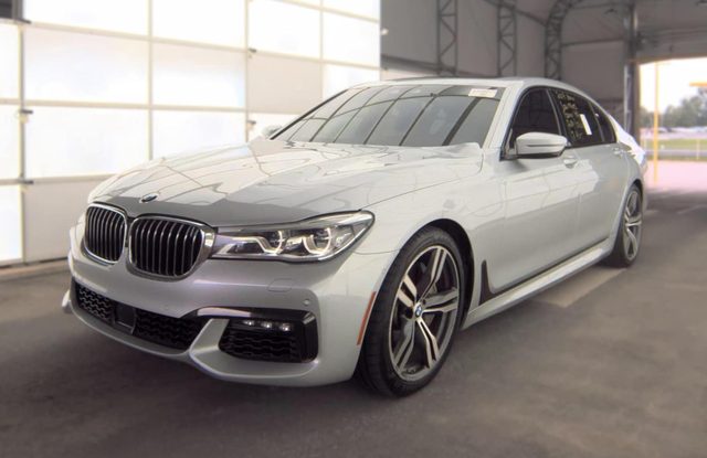 2019 BMW 7 Series 750i RWD photo