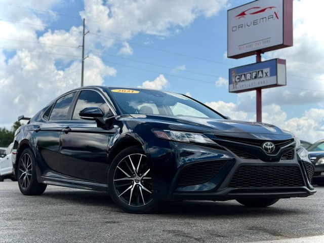 2021 Toyota Camry SE FWD photo