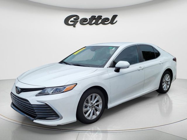 2021 Toyota Camry LE FWD photo