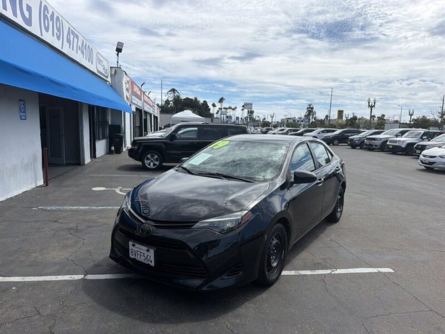 2019 Toyota Corolla LE FWD photo