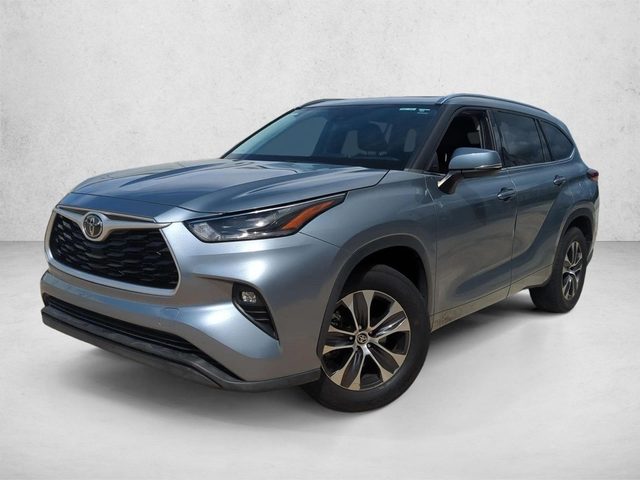 2021 Toyota Highlander XLE FWD photo