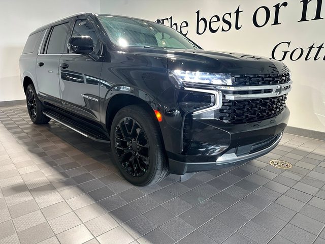 2021 Chevrolet Suburban LS 4WD photo