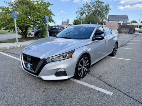 2021 Nissan Altima 2.5 SR FWD photo