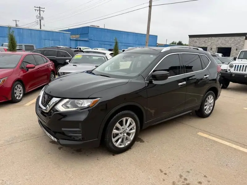 2020 Nissan Rogue SV FWD photo