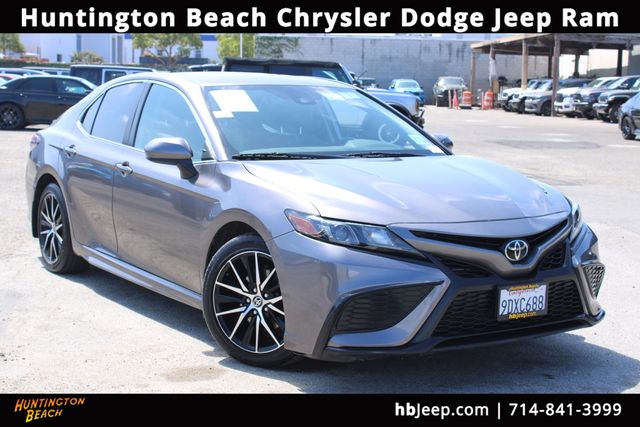 2021 Toyota Camry SE FWD photo