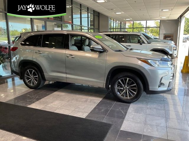2018 Toyota Highlander XLE AWD photo