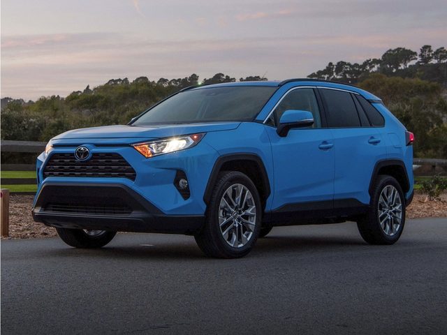 2021 Toyota RAV4 LE AWD photo