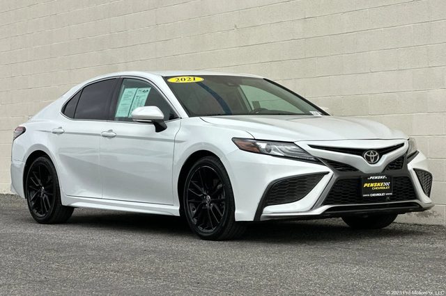 2021 Toyota Camry XSE FWD photo
