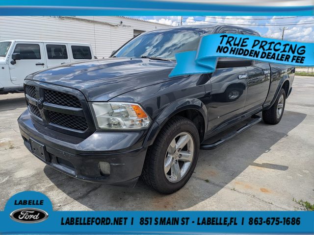 2017 Ram 1500 SLT 4WD photo