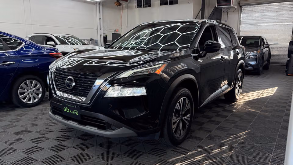 2021 Nissan Rogue SV AWD photo