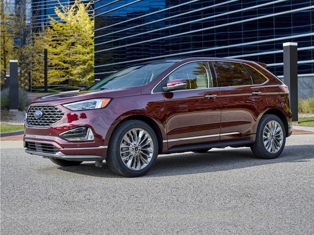 2021 Ford Edge Titanium FWD photo