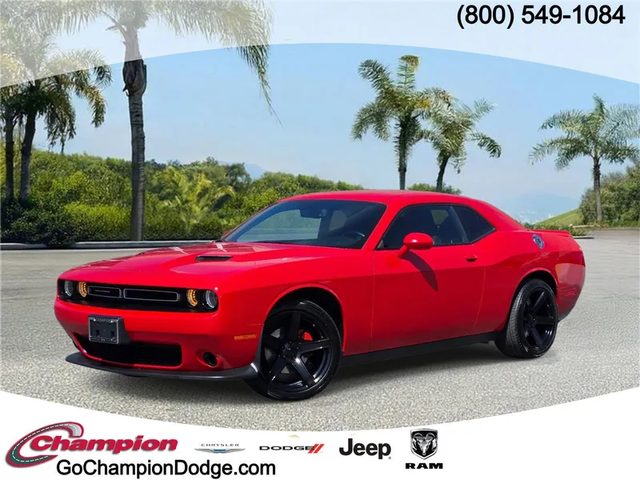 2021 Dodge Challenger SXT RWD photo