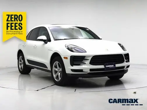 2021 Porsche Macan  AWD photo