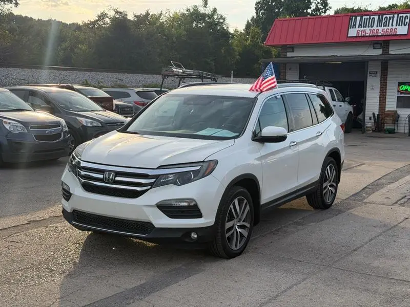 2016 Honda Pilot Touring AWD photo