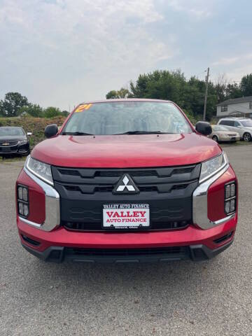 2021 Mitsubishi Outlander Sport LE 4WD photo