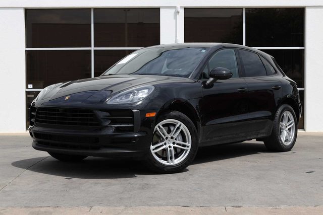 2021 Porsche Macan AWD photo
