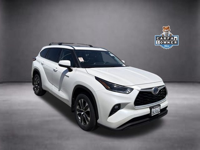 2021 Toyota Highlander Hybrid XLE AWD photo