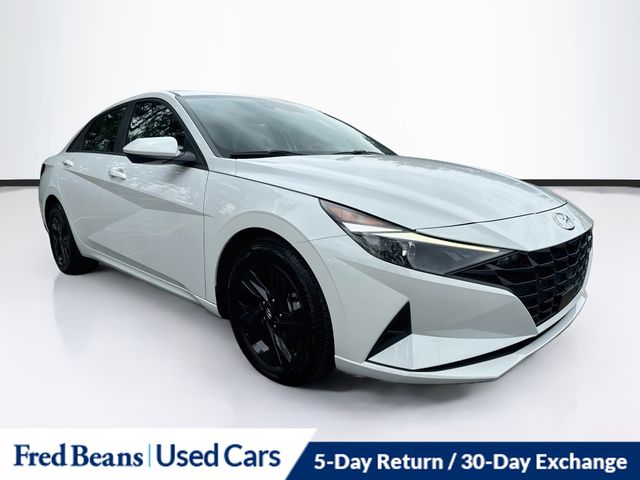 2021 Hyundai Elantra SEL FWD photo