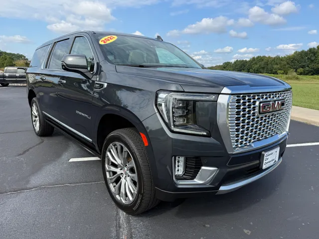 2021 GMC Yukon XL Denali 4WD photo