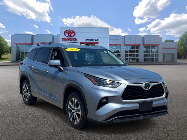 2021 Toyota Highlander XLE AWD photo