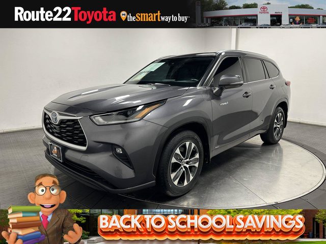2021 Toyota Highlander Hybrid XLE AWD photo