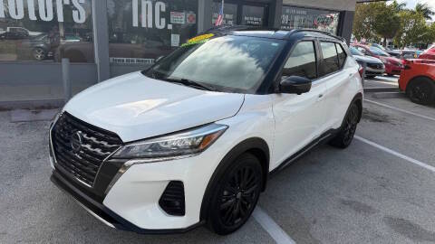 2021 Nissan Kicks SR FWD photo