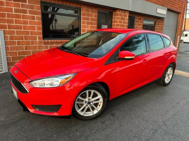 2017 Ford Focus SE FWD photo