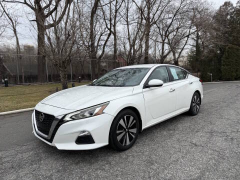 2021 Nissan Altima 2.5 SV FWD photo