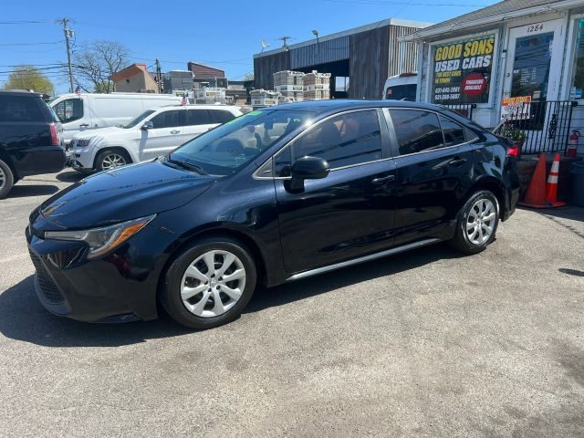 2021 Toyota Corolla LE FWD photo