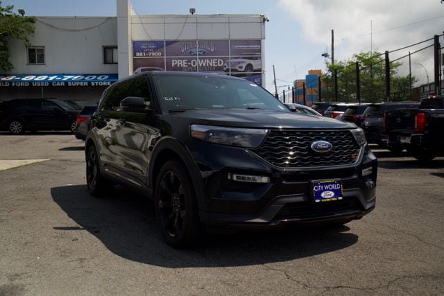 2021 Ford Explorer ST 4WD photo