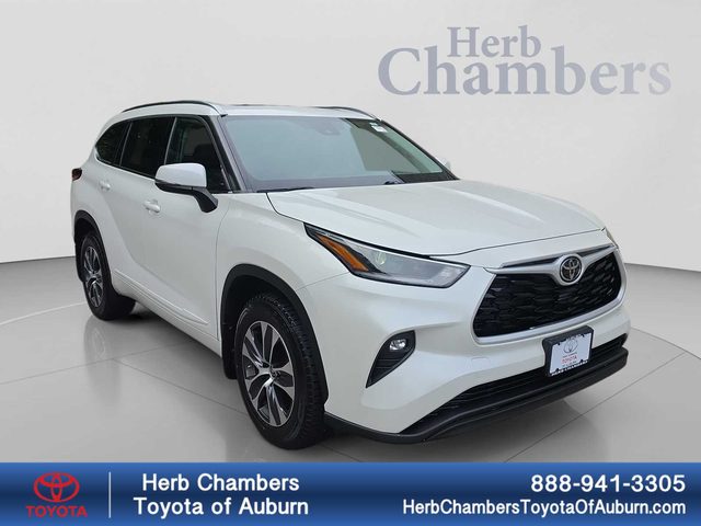 2021 Toyota Highlander XLE AWD photo