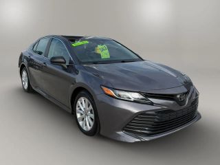 2020 Toyota Camry LE FWD photo