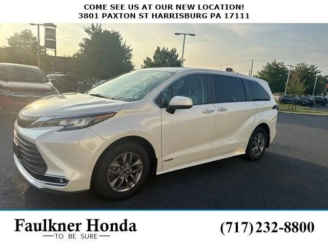 2021 Toyota Sienna XLE AWD photo