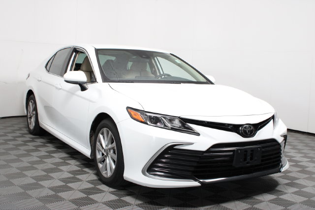 2021 Toyota Camry LE FWD photo
