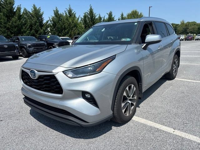 2021 Toyota Highlander Hybrid XLE AWD photo