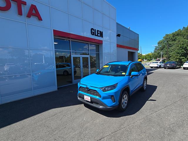 2021 Toyota RAV4 LE AWD photo