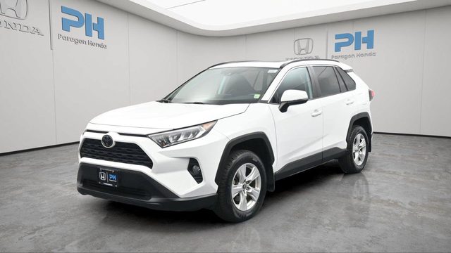 2021 Toyota RAV4 XLE AWD photo